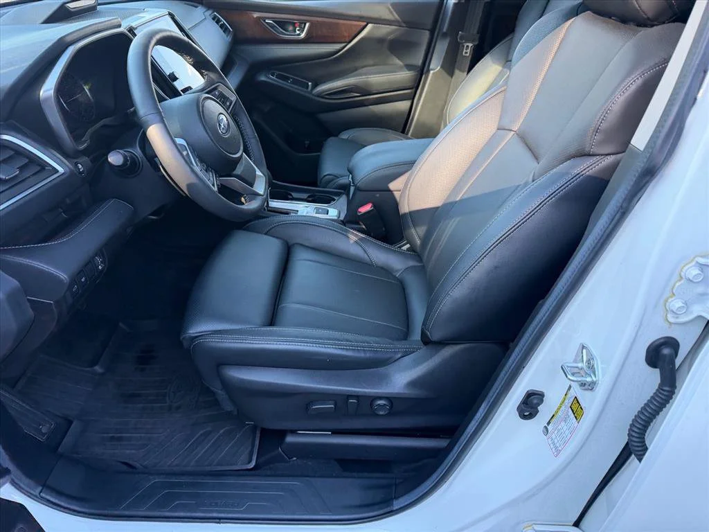 Used 2025 White Subaru Touring image 8