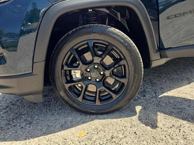 Used 2026 Blue Jeep Latitude image 28