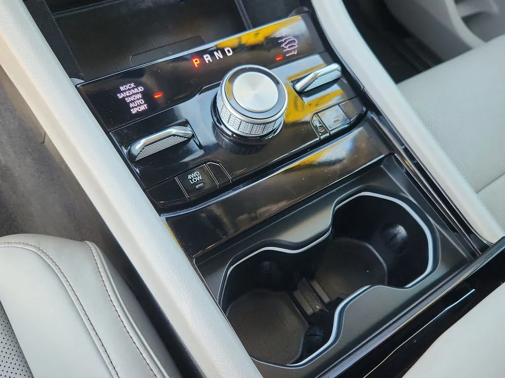 Used 2022 Gray Jeep Overland image 23
