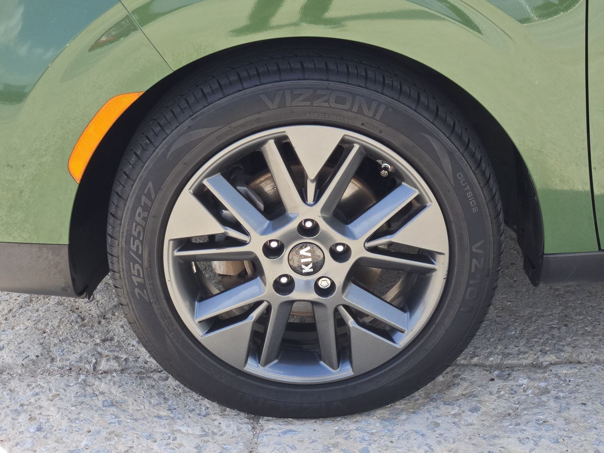 Used 2020 Undercover Green Kia EX image 10
