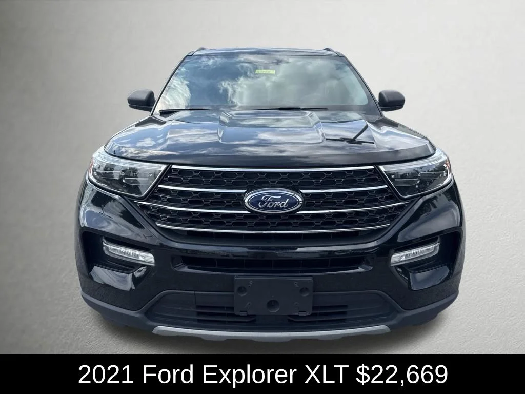 Used 2021 Black Ford XLT image 8