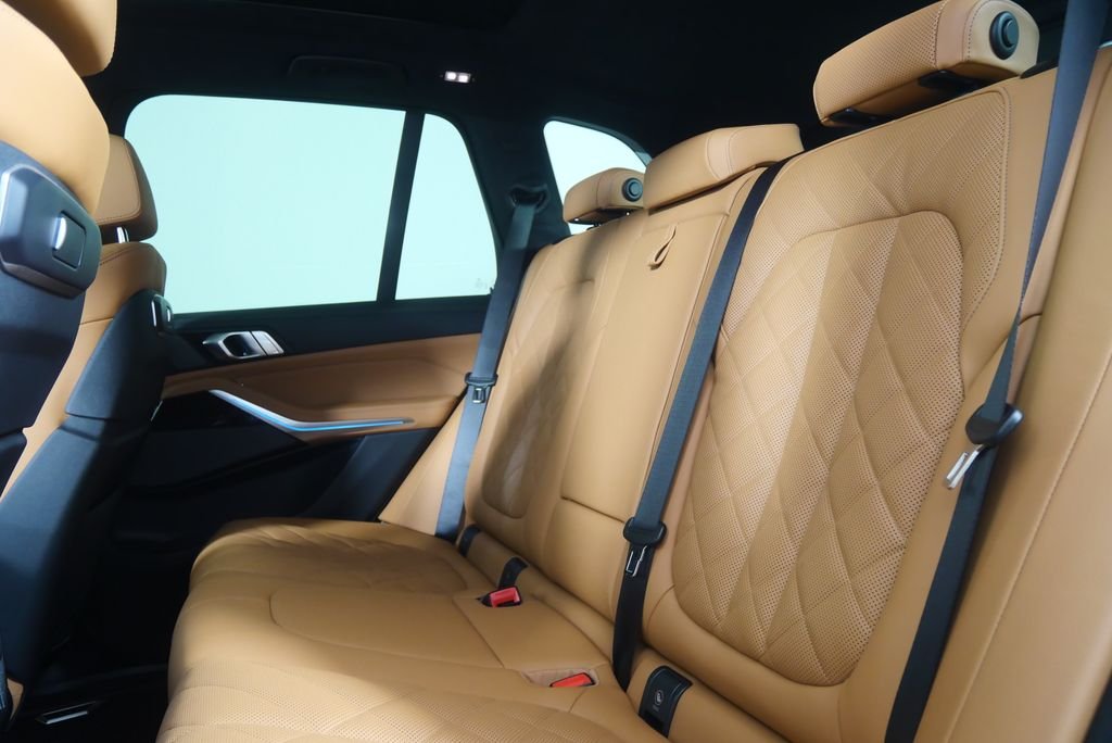 New 2026 Mineral White Metallic BMW xDrive50e image 14