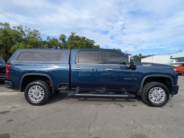 Used 2021 Blue Chevrolet High Country image 3