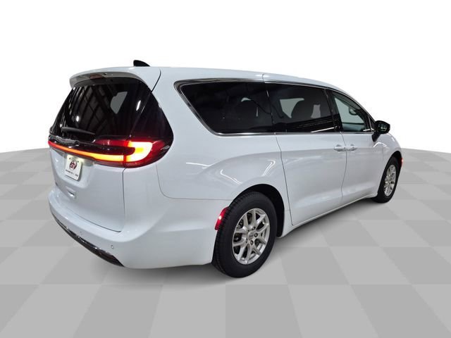 Used 2023 Bright White Clearcoat Chrysler Touring L image 8