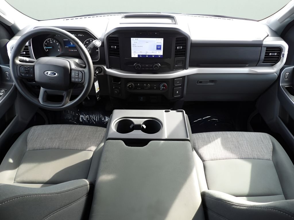 Used 2023 Oxford White Ford XLT image 17