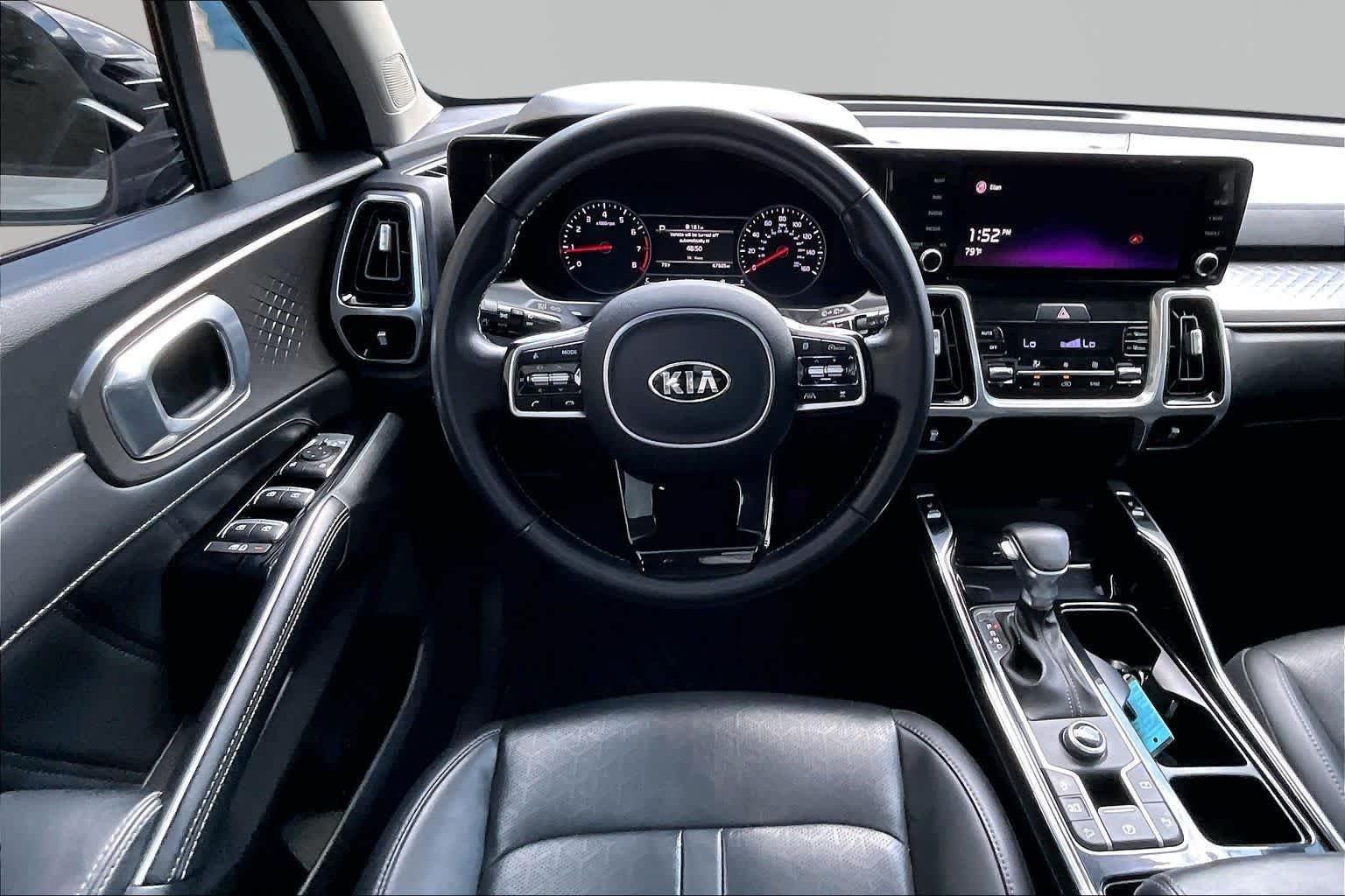 Used 2021 Sparkling Silver Kia SX image 6