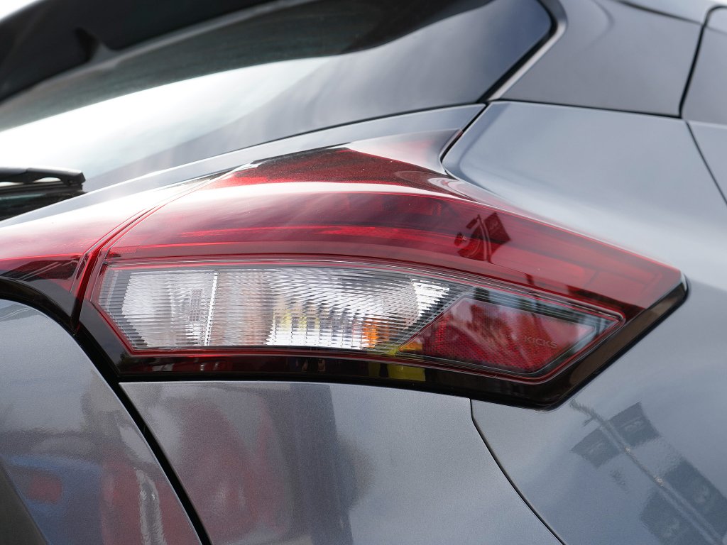Used 2024 Boulder Gray Pearl Nissan SR image 10