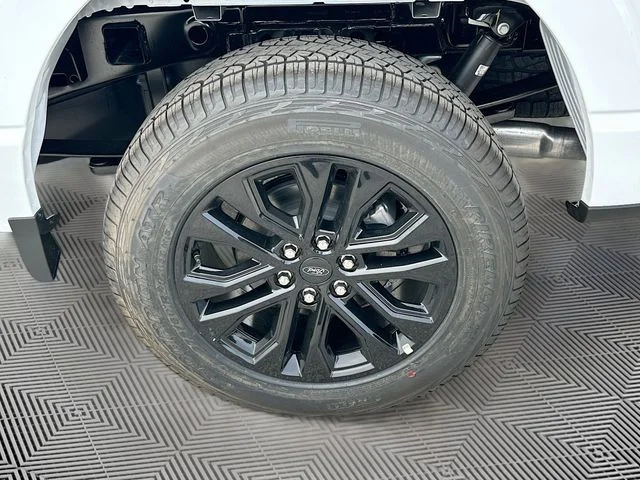 New 2026 Oxford White Ford XLT image 20