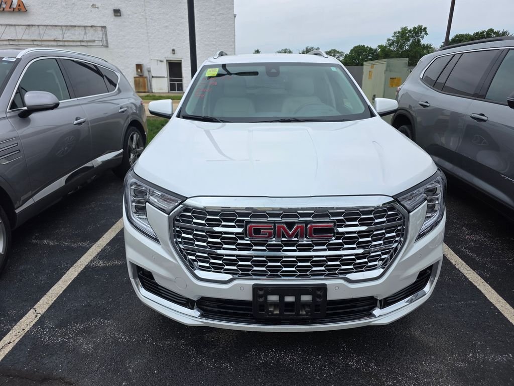 2024 GMC Terrain Denali AWD's photo