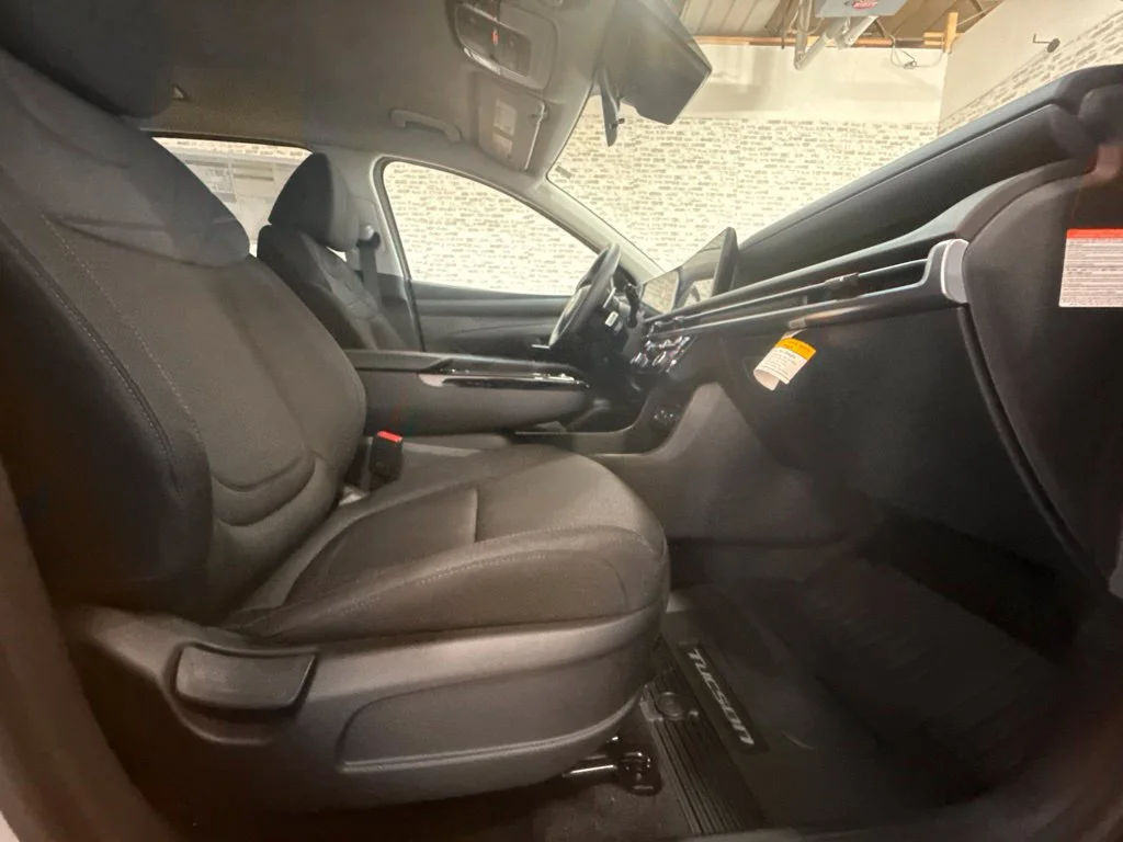New 2026 Shimmering Silver Hyundai SEL image 12