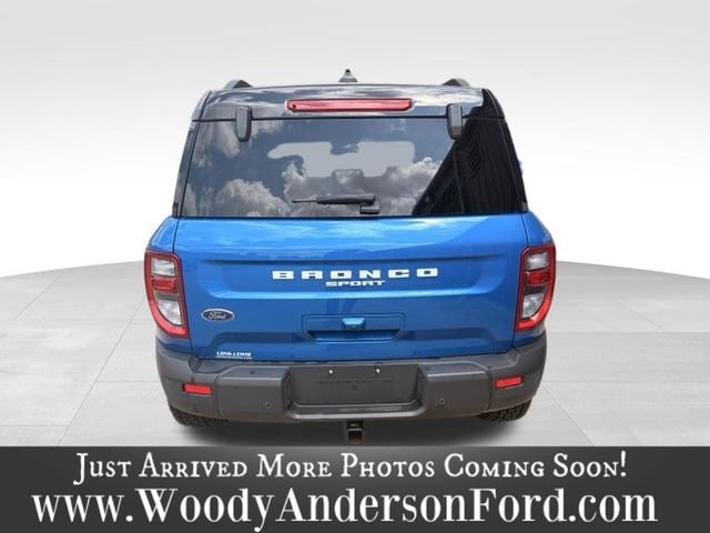 Certified Used 2025 Blue Metallic Ford Badlands image 4