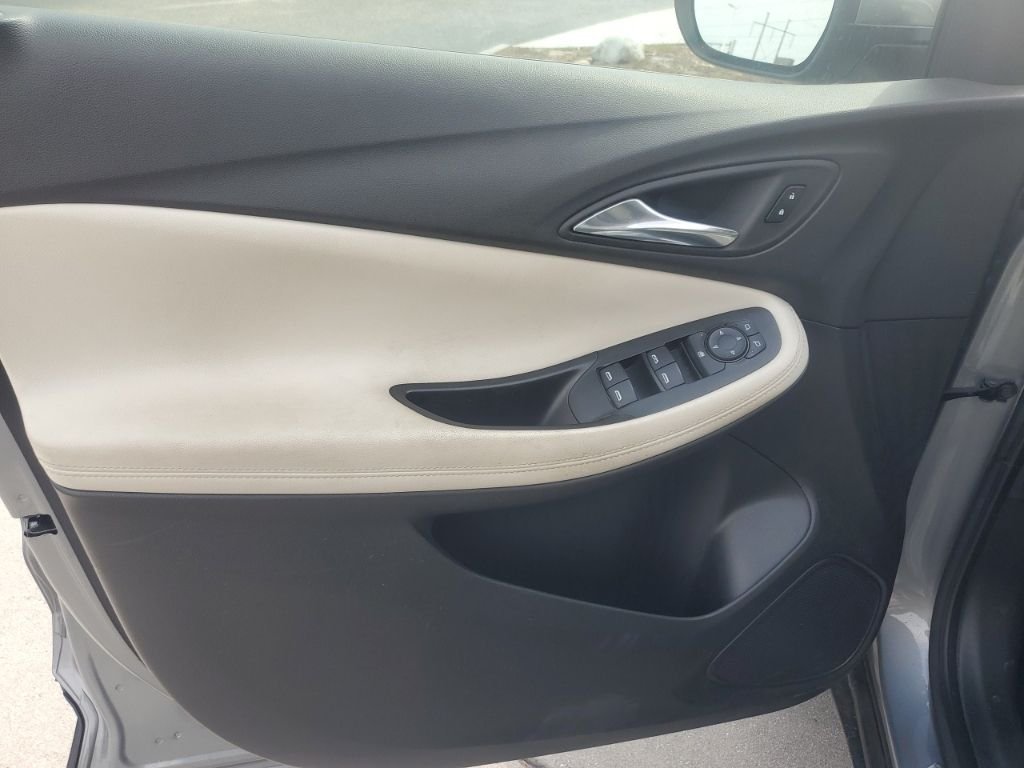 Used 2023 Gray Buick Preferred image 14