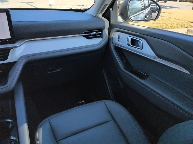 New 2026 Carbonized Gray Metallic Ford Active image 17