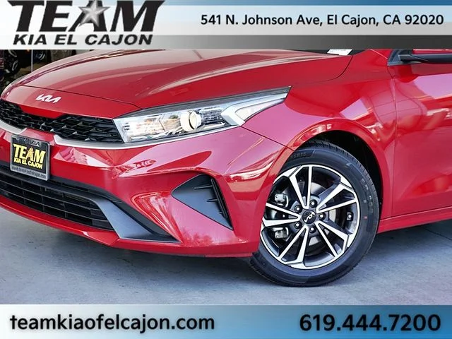 Certified Used 2022 Red Kia LXS image 3