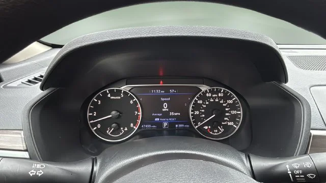 Used 2024 Silver Nissan 2.5 SV image 15