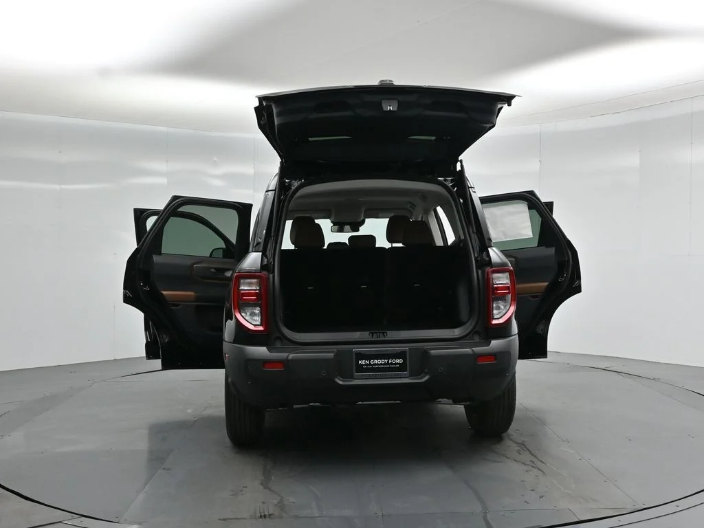 New 2026 Shadow Black Ford Outer Banks image 31
