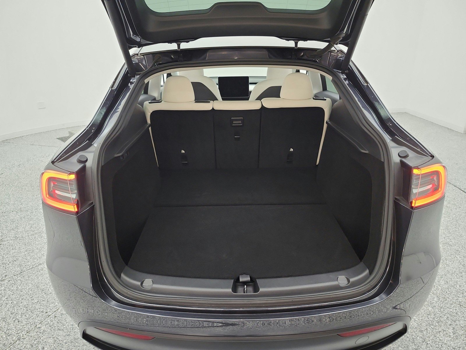 Used 2024 Stealth Grey Tesla Long Range image 19