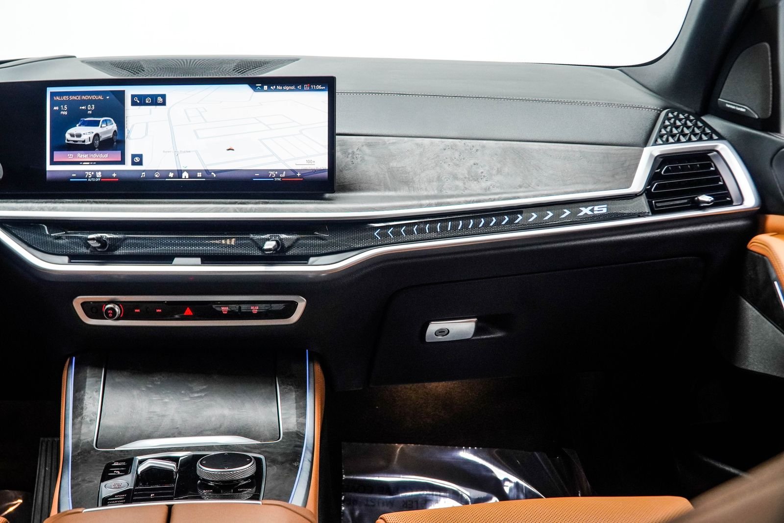Used 2024 White BMW xDrive40i image 19