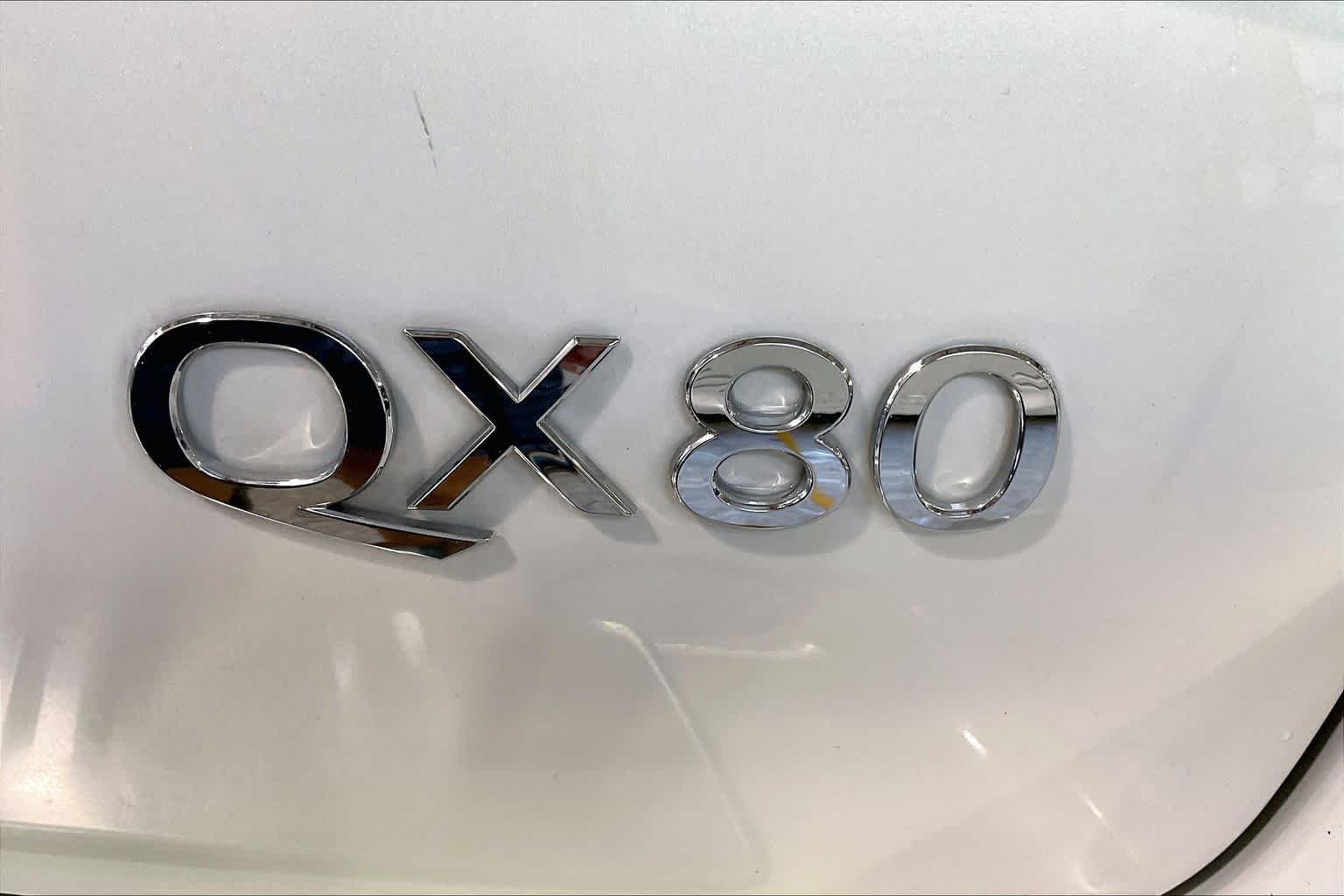 Used 2019 Moonstone White INFINITI LUXE image 10
