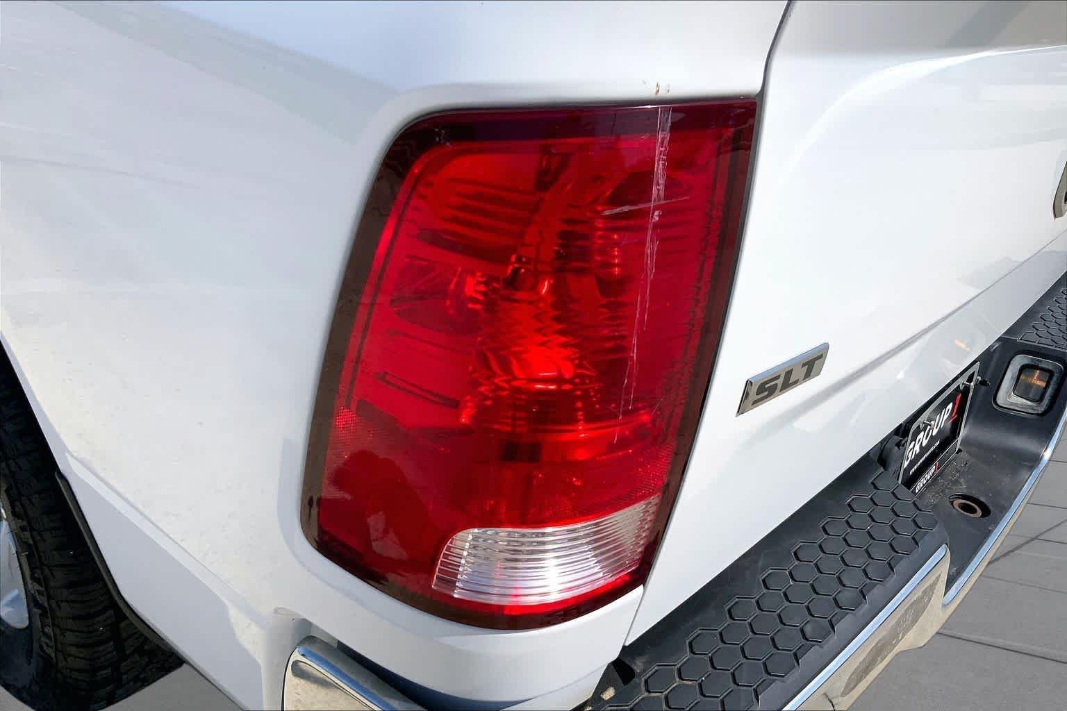 Used 2019 Bright White Clearcoat Ram SLT image 27