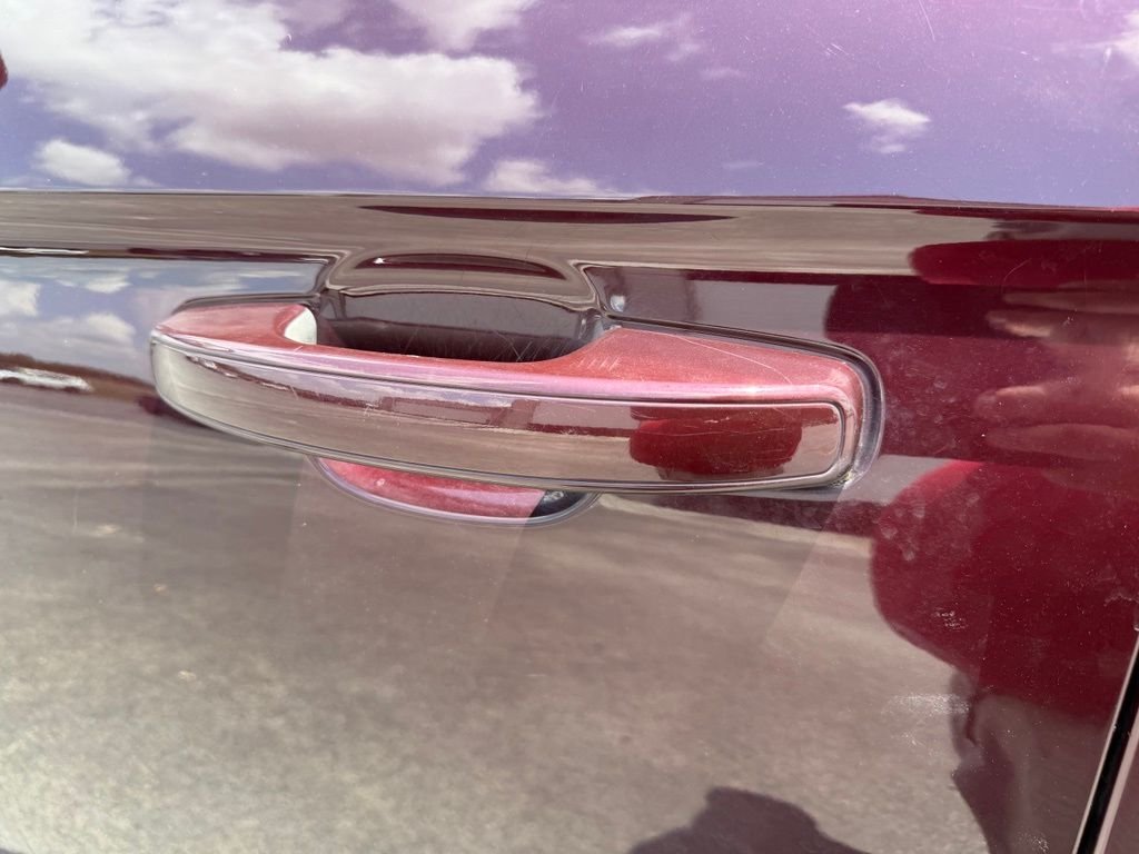 Used 2020 Red Ford Limited image 5