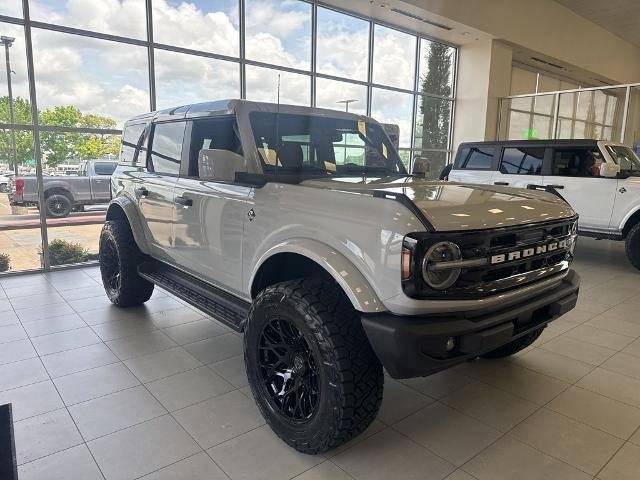 2026 Ford Bronco Outer Banks 4x4's photo