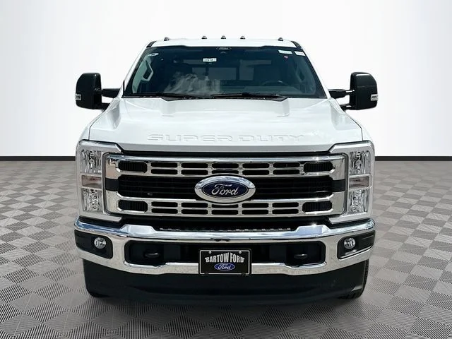 New 2026 Oxford White Ford XL image 2