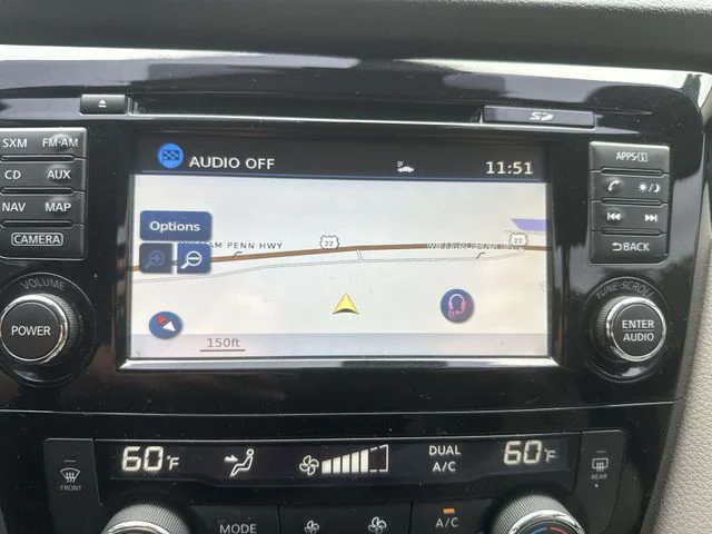 Used 2018 Silver Nissan SL image 28