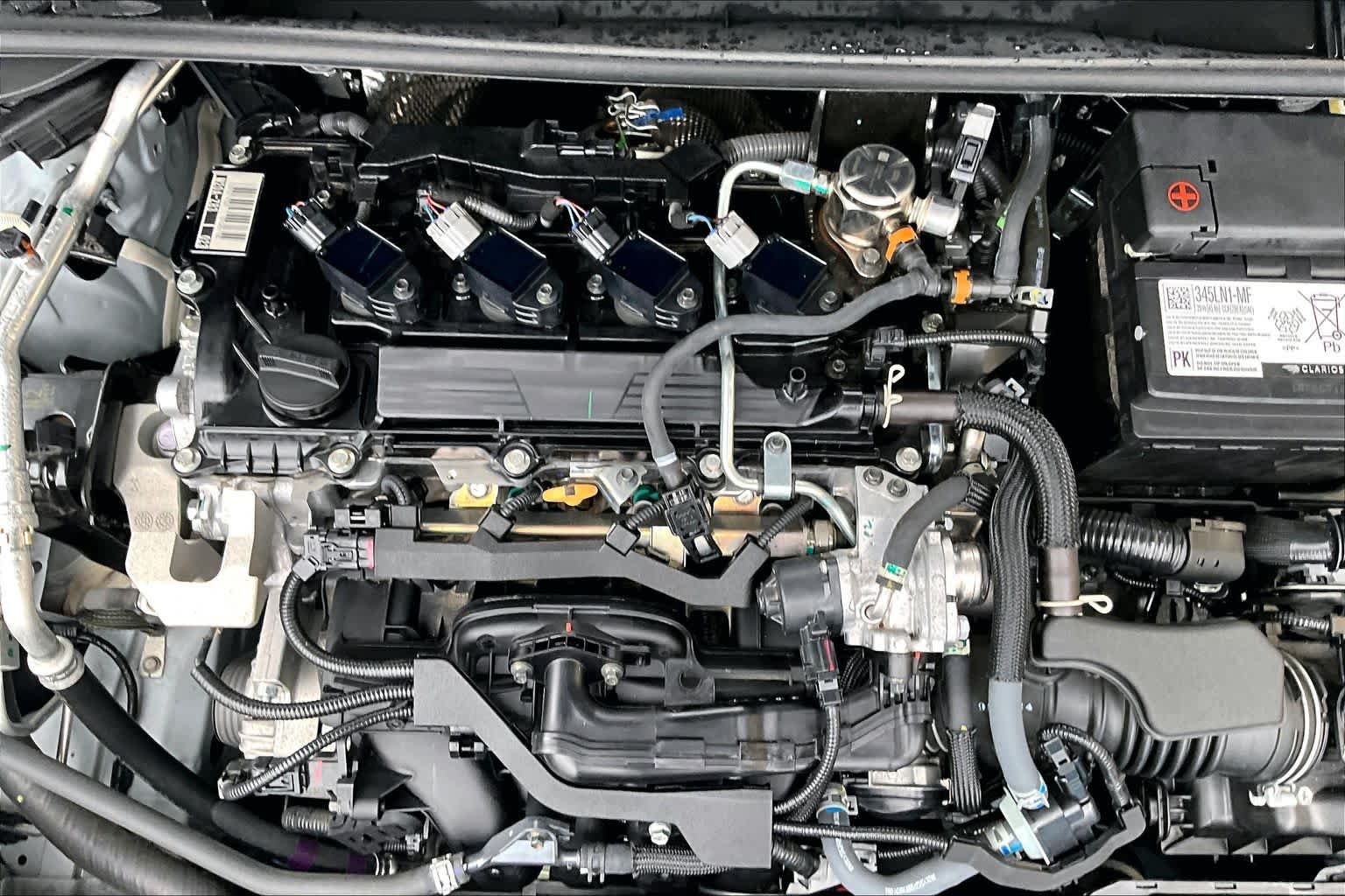 Used 2024 Ice Cap Toyota SE image 32