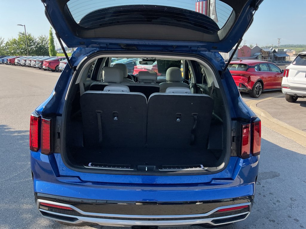 Certified Used 2023 Sapphire Blue Kia S image 18