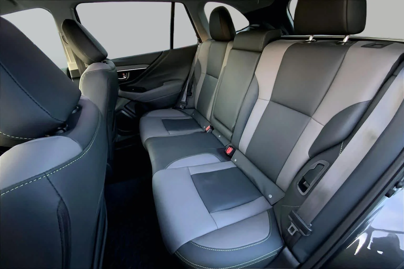Used 2024 Magnetite Gray Metallic Subaru Onyx Edition image 18