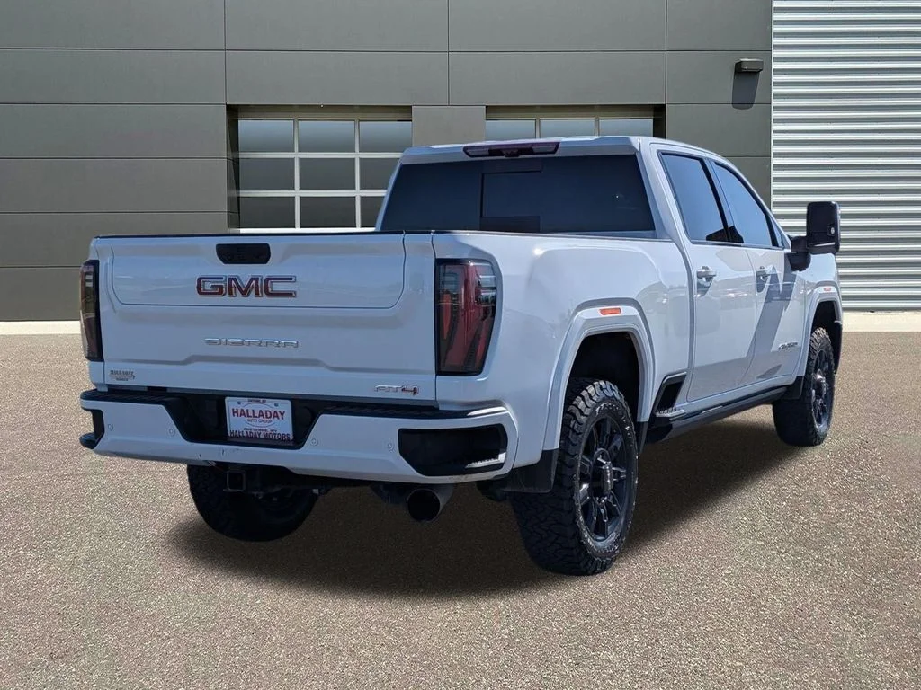 Used 2025 Summit White GMC AT4 image 5