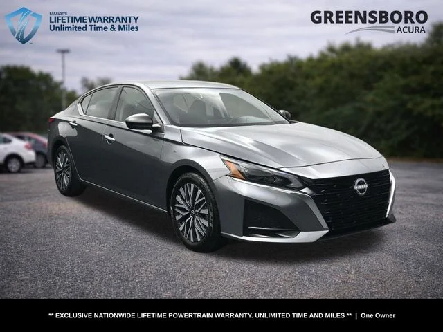 Used 2024 Gun Metallic Nissan 2.5 SV image 1