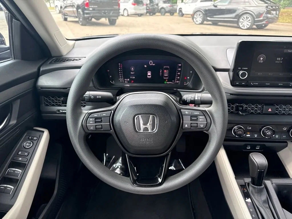 Used 2025 Gray Honda LX image 13