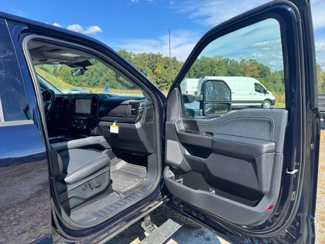 Used 2025 Blue Ford Lariat image 13