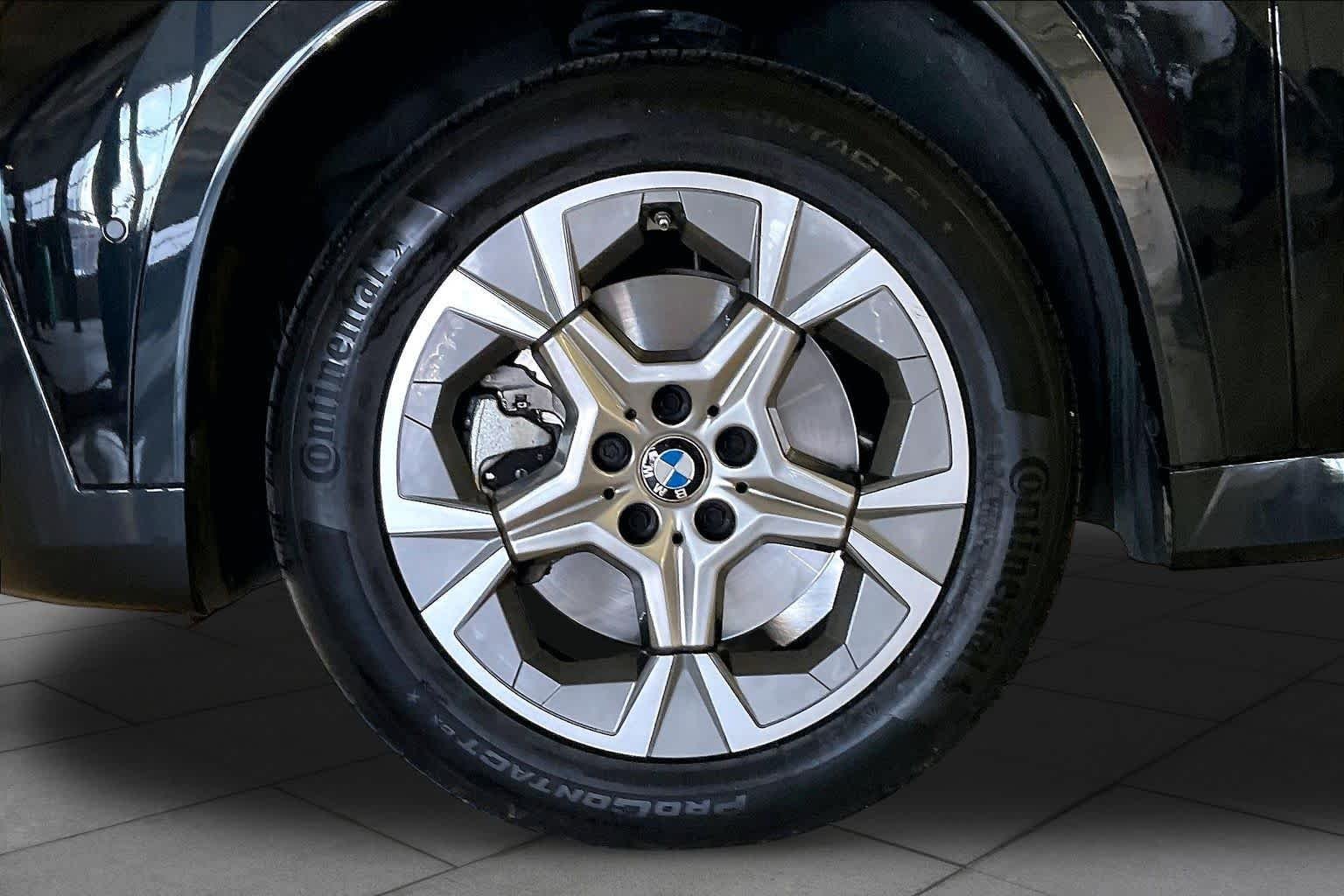 New 2025 Black Sapphire Metallic BMW xDrive28i image 10