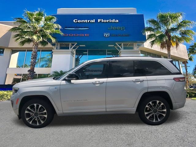 Certified Used 2024 Silver Jeep Overland 4xe image 8