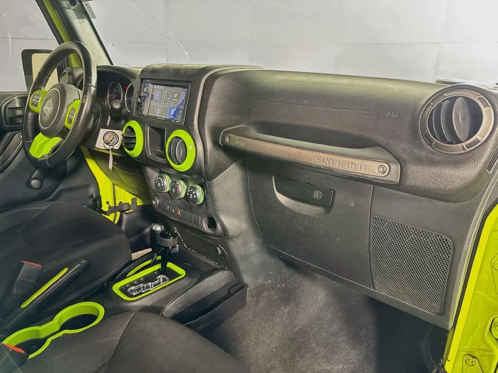 Used 2017 Green Jeep Sport image 34