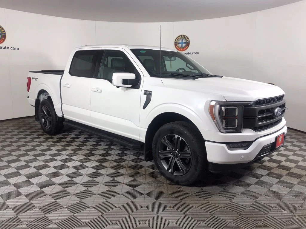 Used 2023 White Ford Lariat image 18