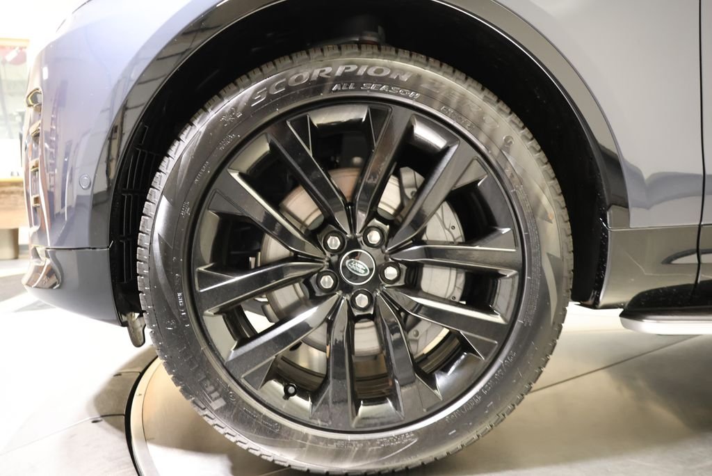 New 2026 Varesine Blue Land Rover Dynamic SE image 9