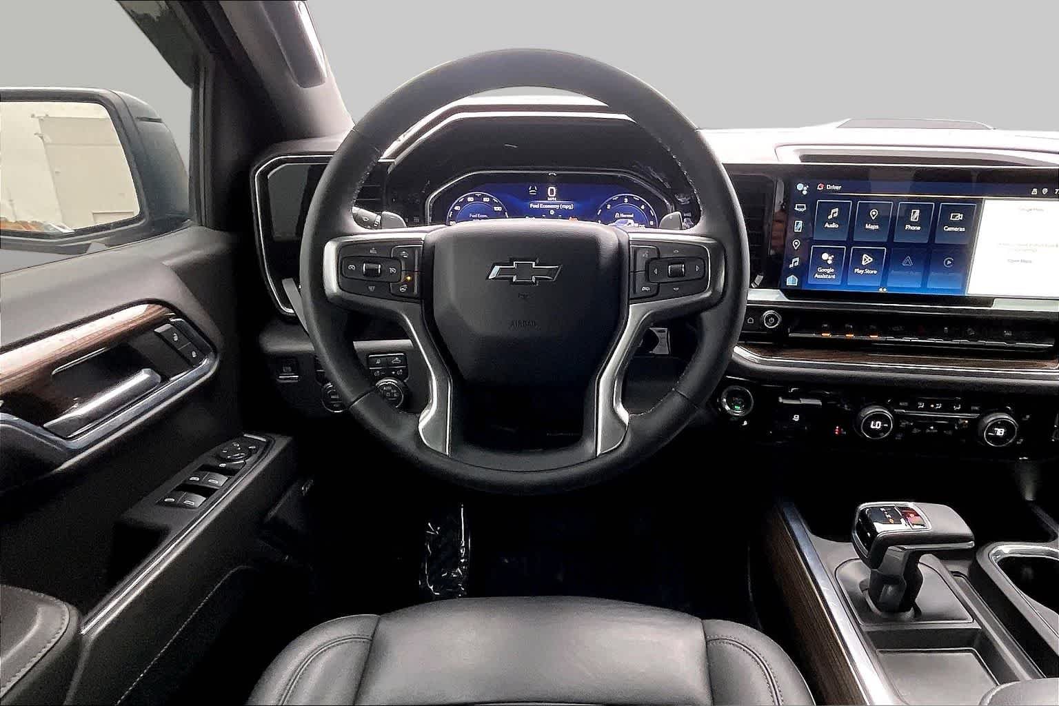 Used 2024 Sterling Gray Metallic Chevrolet LT Trail Boss image 6