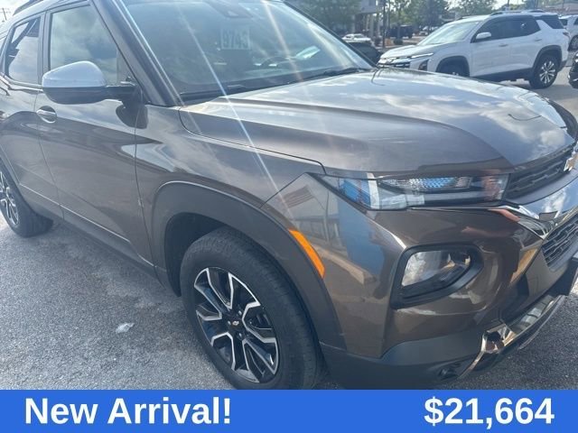 Used 2022 Zeus Bronze Metallic Chevrolet ACTIV image 1