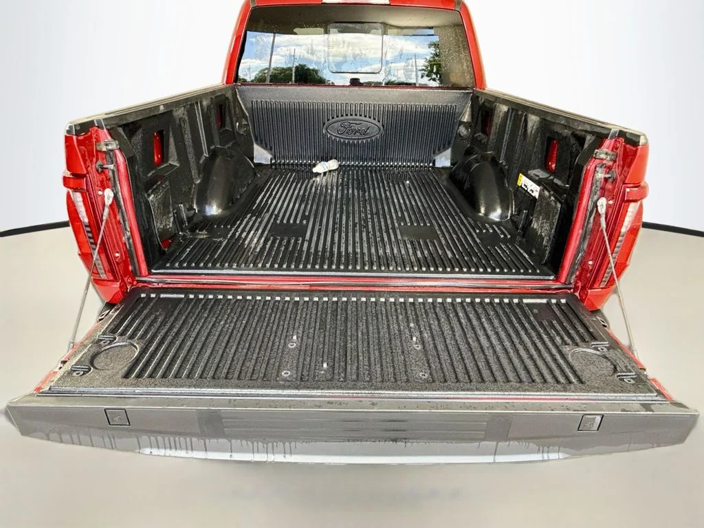 Used 2024 Rapid Red Metallic Tinted Clearcoat Ford XLT image 26