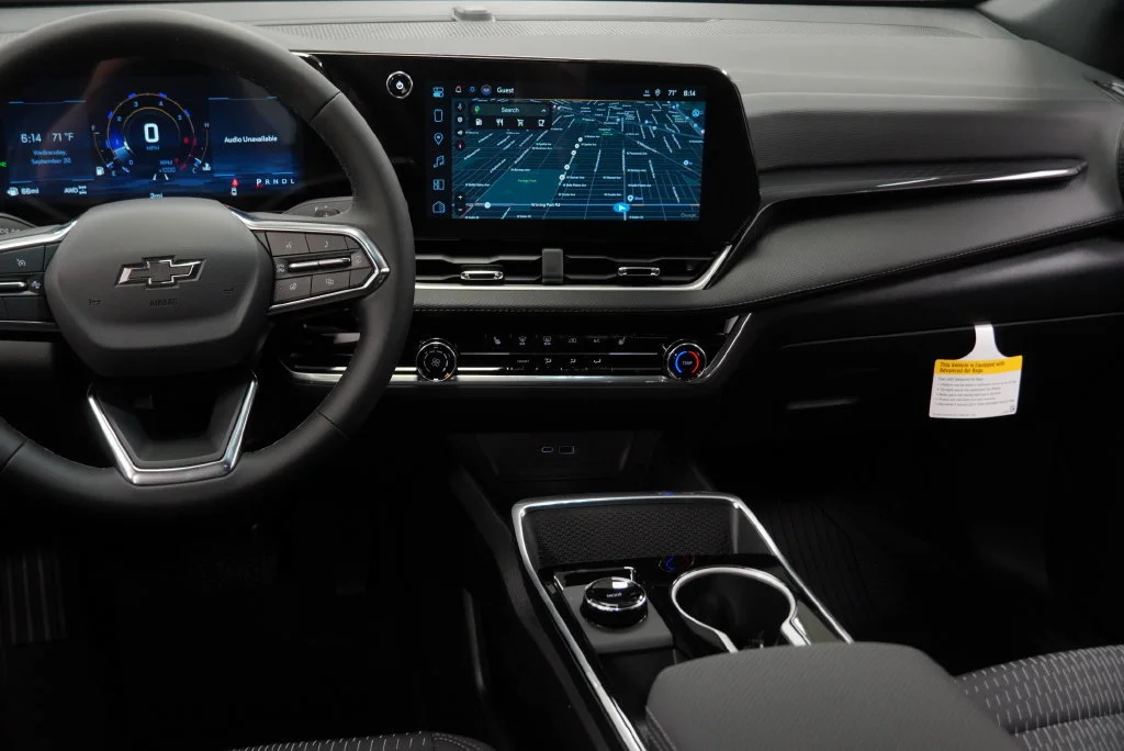 New 2027 Mosaic Black Metallic Chevrolet LT image 14