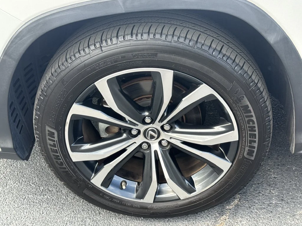 Used 2022 White Lexus 350L image 9