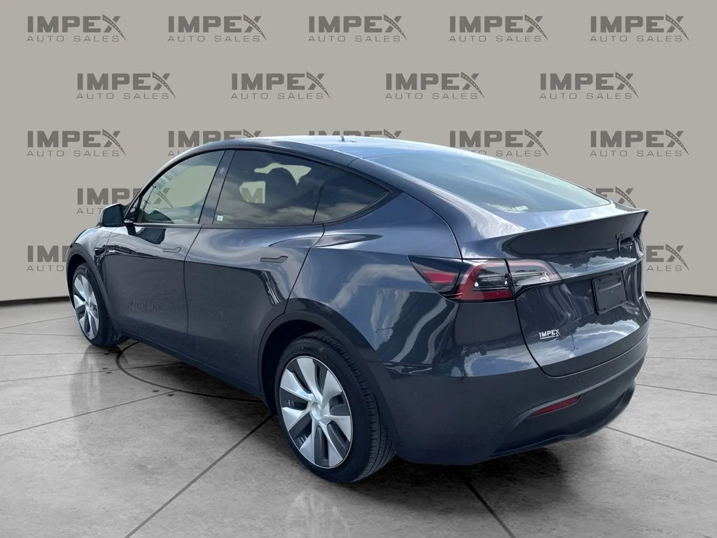 Used 2024 Black Tesla Long Range image 3