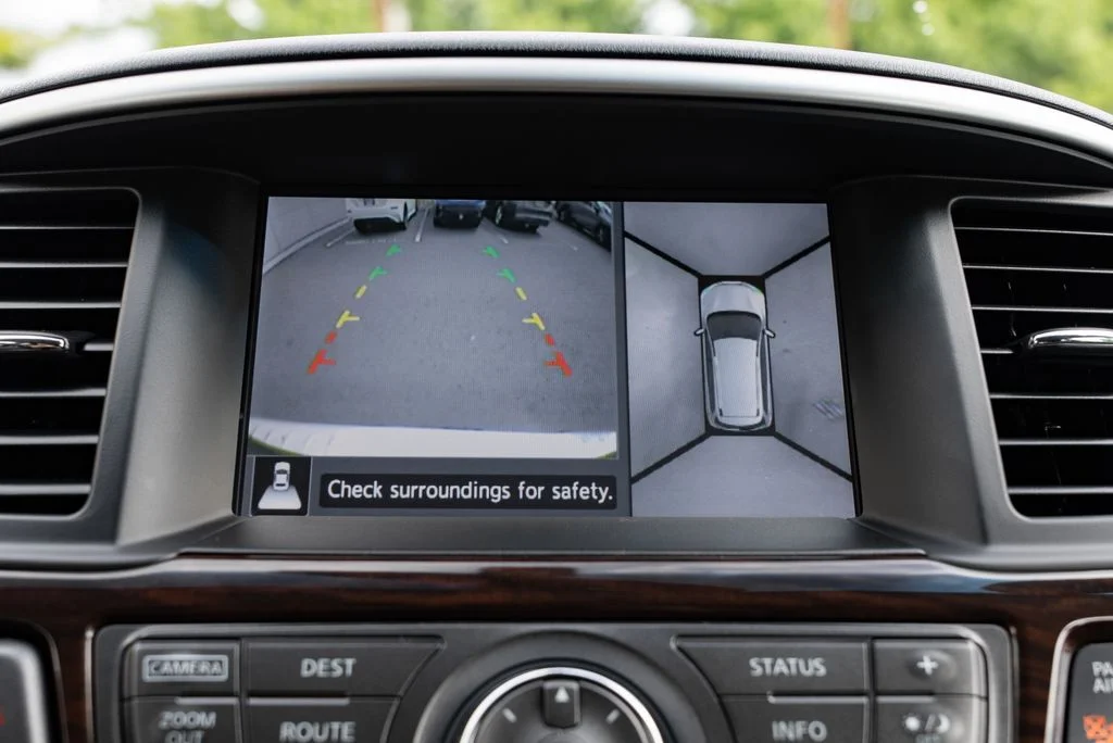 Used 2013 Black Nissan Platinum image 18