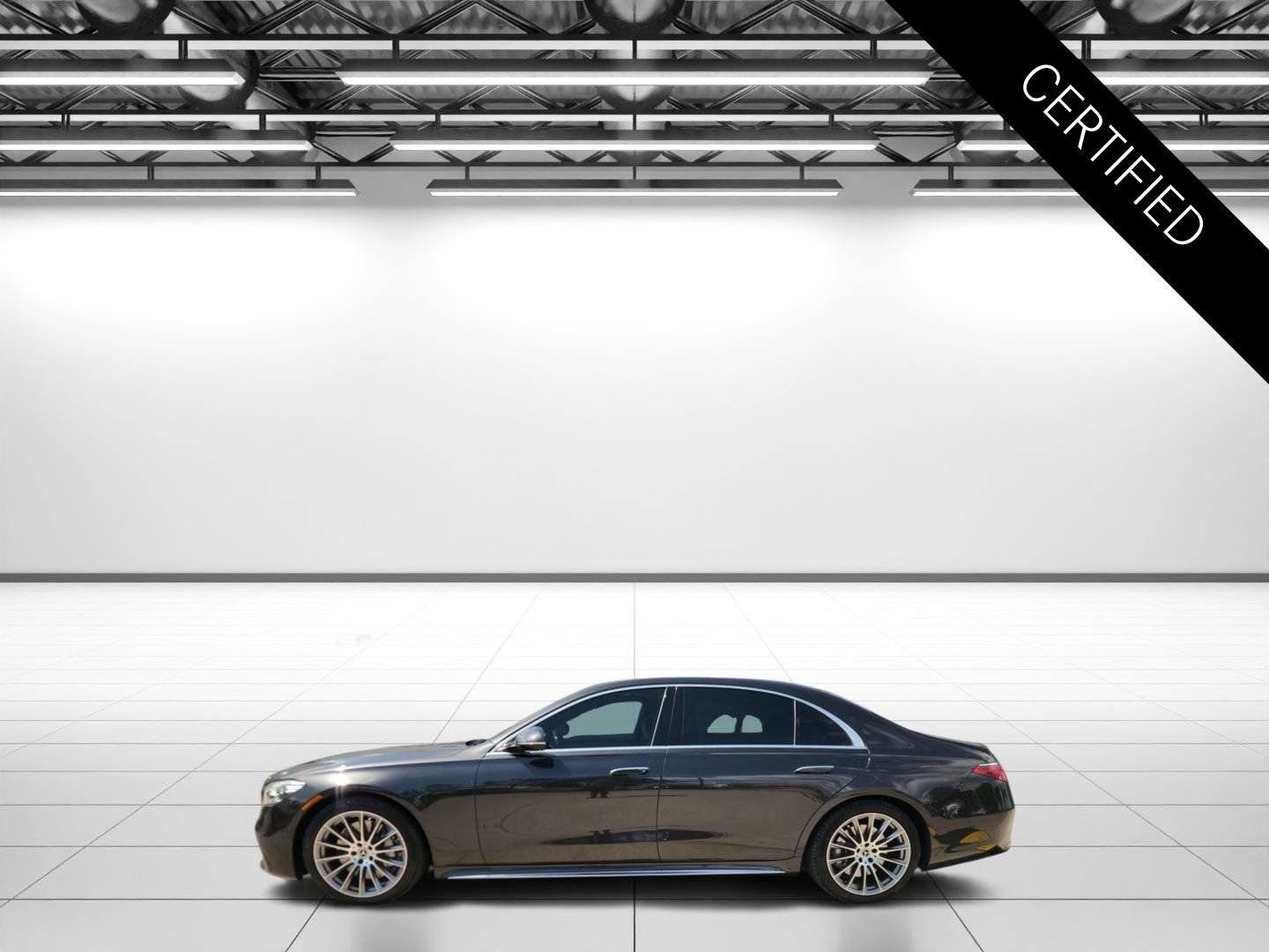 Certified Used 2026 Graphite Gray Metallic Mercedes-Benz S 580 image 4