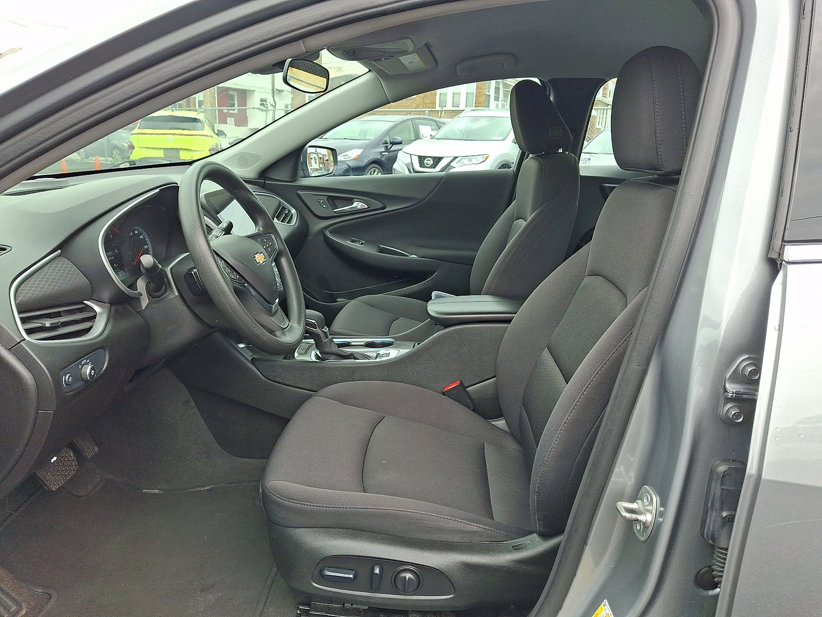 Used 2024 Mineral Gray Metallic - G5D Chevrolet FWD 1LT image 13
