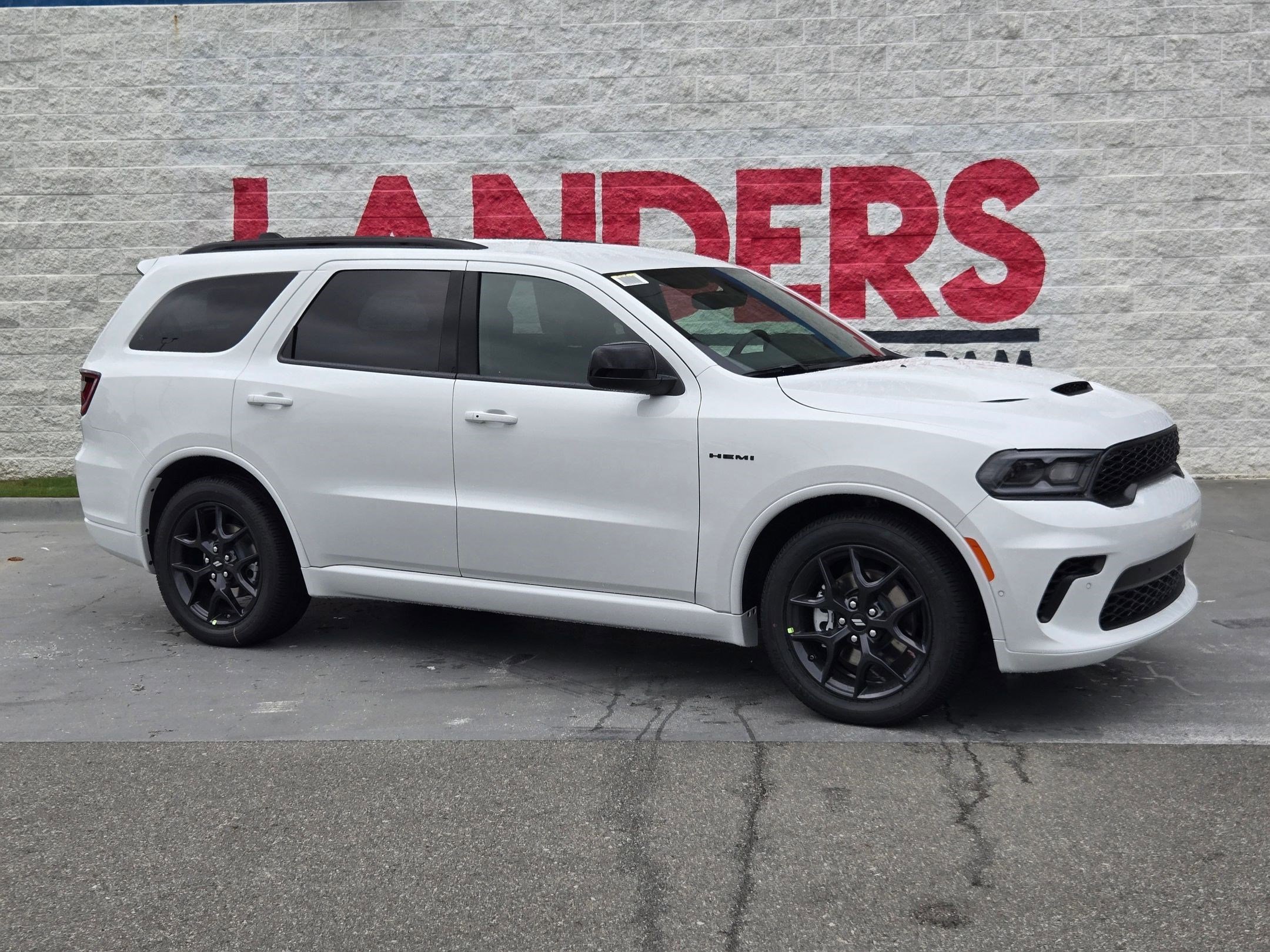New 2026 White Knuckle Clear-Coat Exterior Paint Dodge GT HEMI V8 image 1